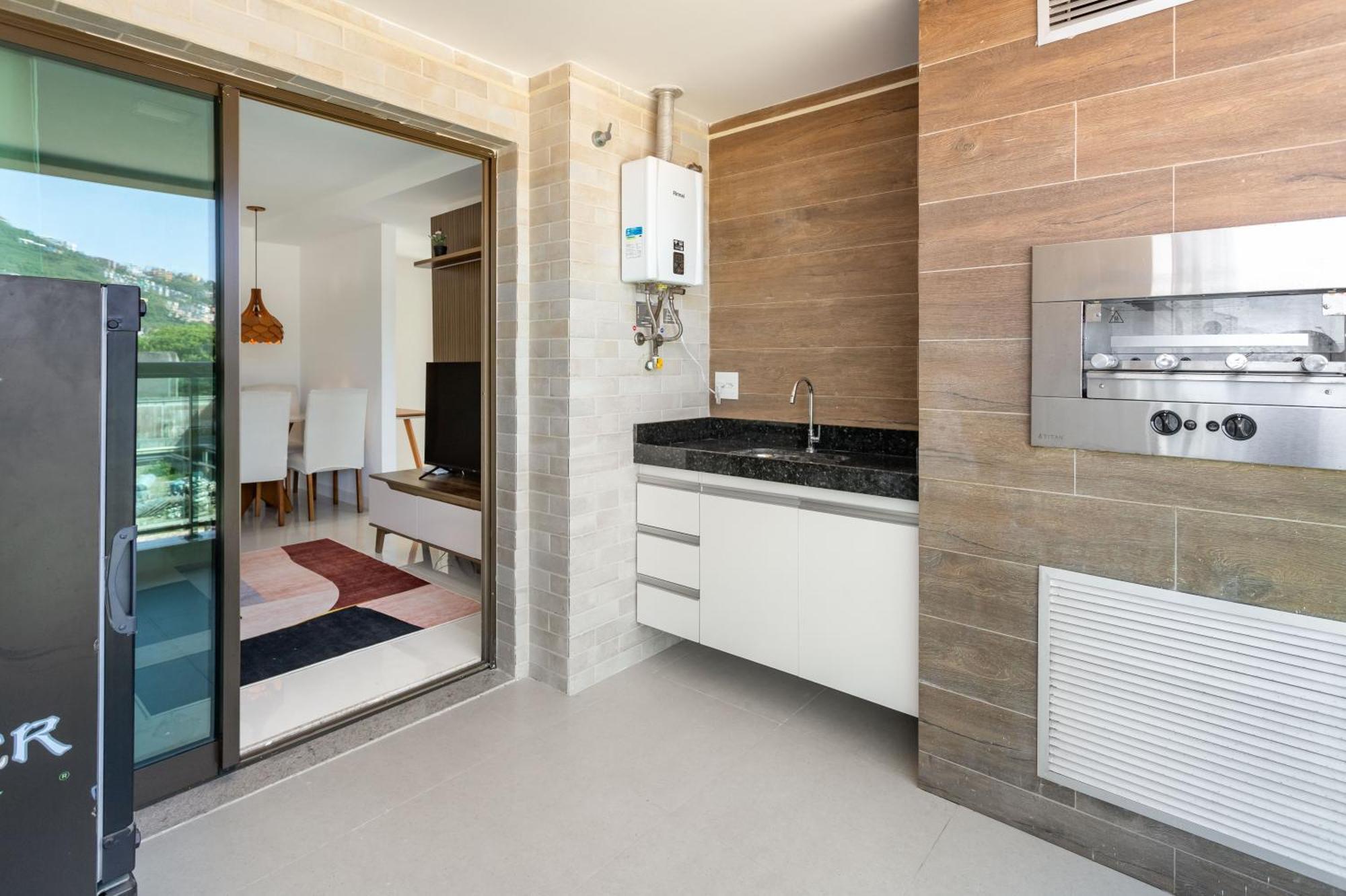 Condominio Club A 50M Praia Dos Anjos - Unidades Com 2 Quartos, Piscina, Estacionamento E Portaria 24H - Area De Lazer 3000M, Wi-Fi 600Mb, Churrasqueira E Cozinha Completa Arraial do Cabo Bilik gambar