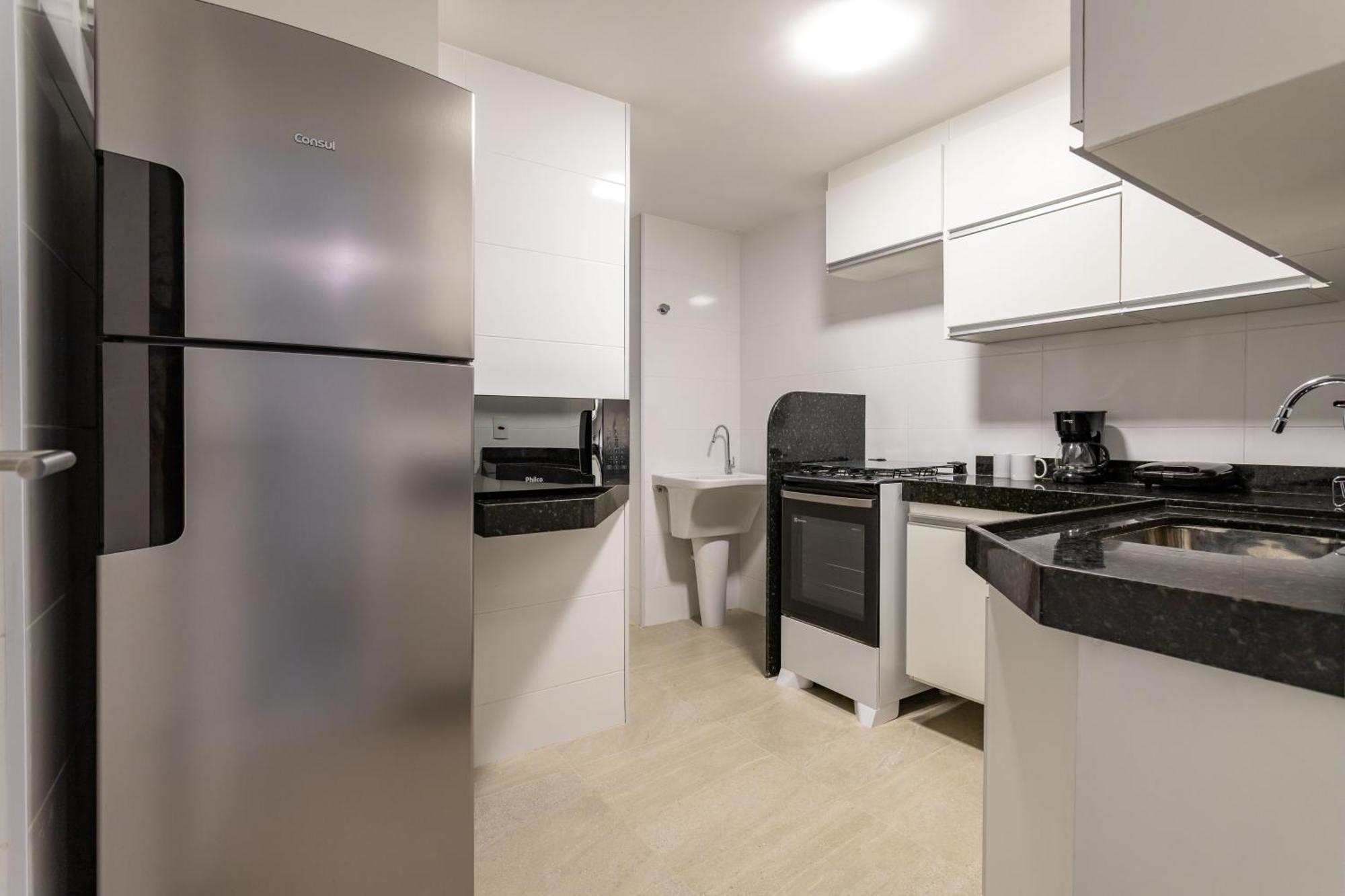 Condominio Club A 50M Praia Dos Anjos - Unidades Com 2 Quartos, Piscina, Estacionamento E Portaria 24H - Area De Lazer 3000M, Wi-Fi 600Mb, Churrasqueira E Cozinha Completa Arraial do Cabo Bilik gambar