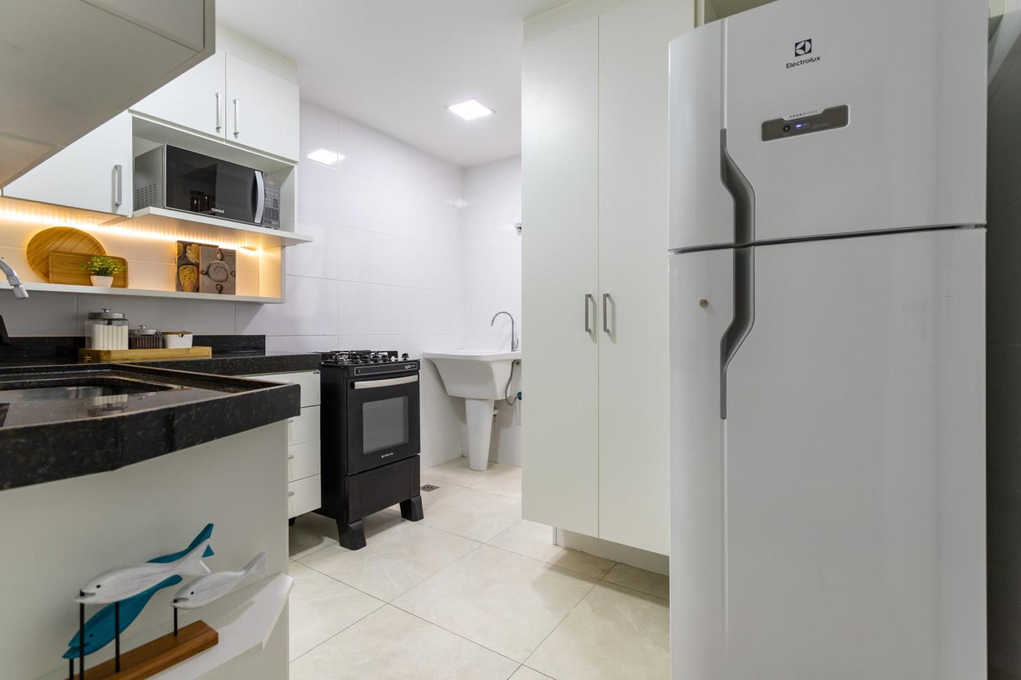Condominio Club A 50M Praia Dos Anjos - Unidades Com 2 Quartos, Piscina, Estacionamento E Portaria 24H - Area De Lazer 3000M, Wi-Fi 600Mb, Churrasqueira E Cozinha Completa Arraial do Cabo Bilik gambar