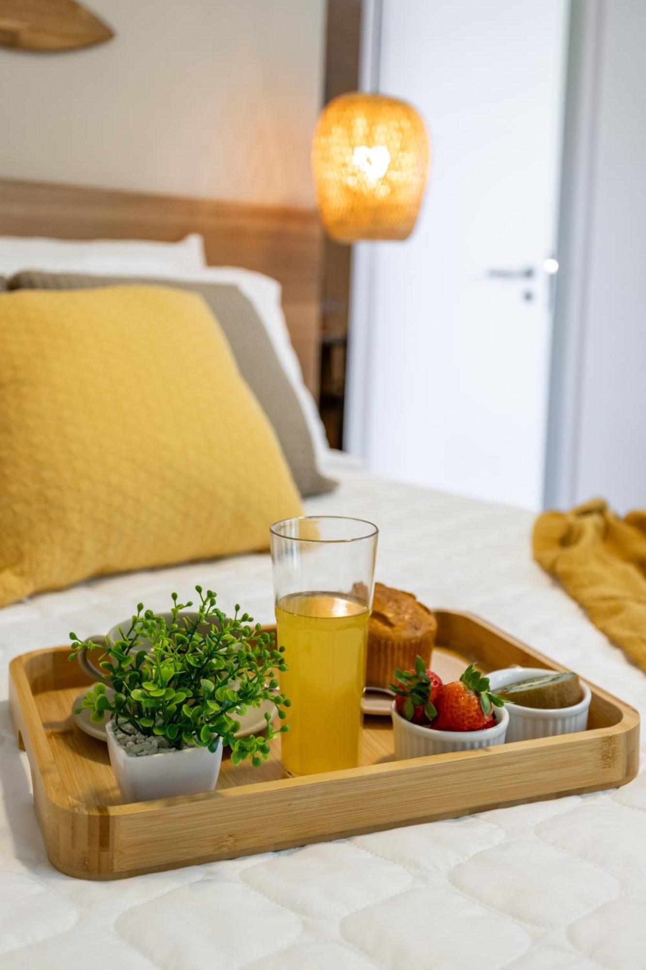 Condominio Club A 50M Praia Dos Anjos - Unidades Com 2 Quartos, Piscina, Estacionamento E Portaria 24H - Area De Lazer 3000M, Wi-Fi 600Mb, Churrasqueira E Cozinha Completa Arraial do Cabo Bilik gambar